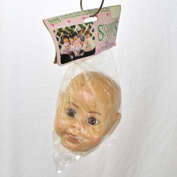 Syndee's Crafts Doll Head Size Medium Hard Vinyl #32010 "Jaya" Vintage Doll Head - Picture 3 of 3